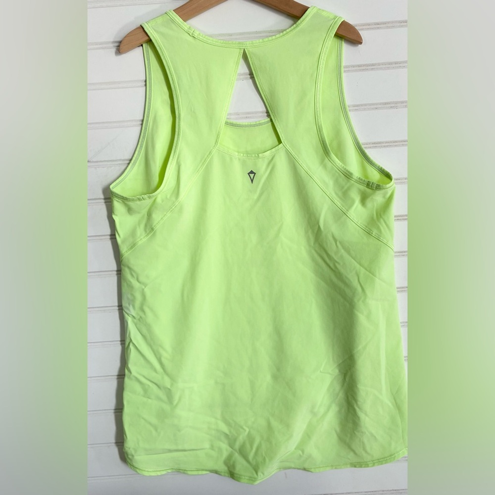 IVIVVA by LULULEMON girls size 14 lightweight tank